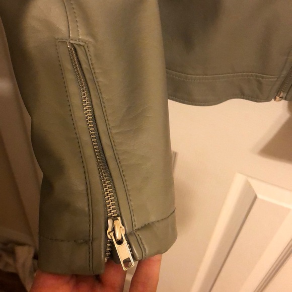 Gray pleather moto jacket - Picture 4 of 8
